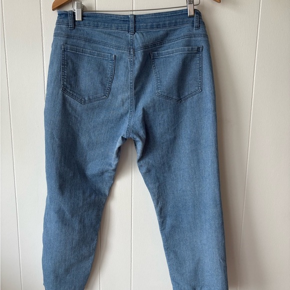 Nygard Cropped Straight Leg Jeans Size 12 Stretchy - Picture 4 of 7